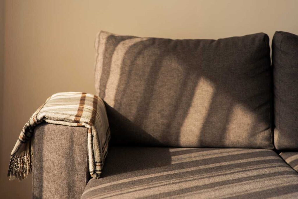 Qué ventajas tiene desmanchar tu mueble con Extreme Clean GM