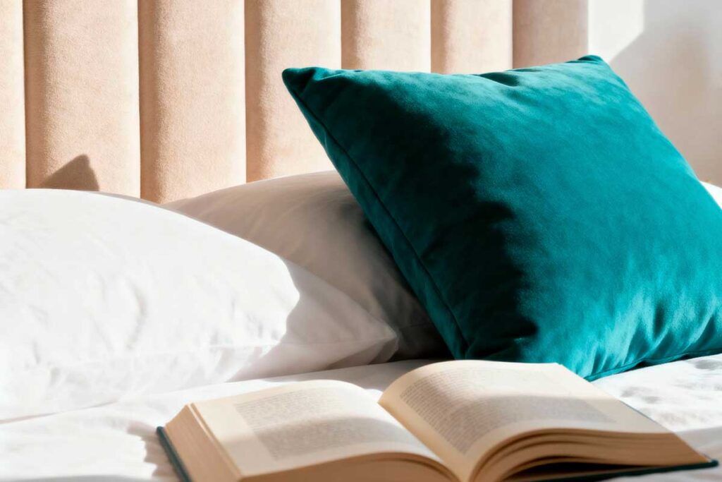 Cómo funciona la limpieza de colchones hoteleros por habitación
